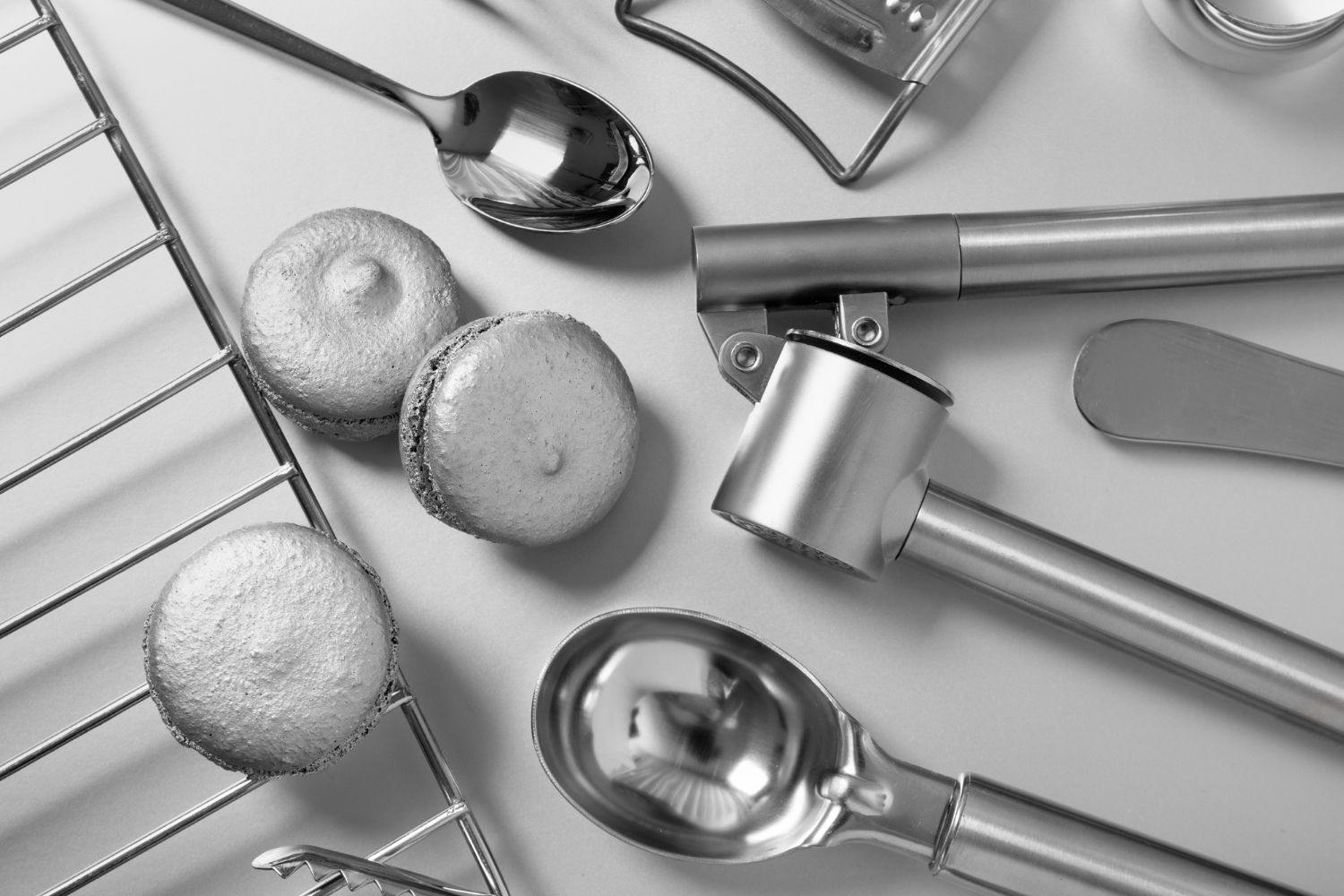 Jak wyczyścić srebro domowym sposobem? Domowe sposoby na czyszczenie srebra – jak dbać o srebrną biżuterię? jak wyczyścić srebro domowym sposobem